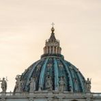 Tra violenza, perversione e corruzione: i peggiori Papi della storia