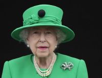 Elisabetta II, vita della regina dei due secoli