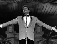 Domenico Modugno, il cantastorie che ci fa (ancora) Volare