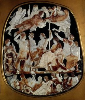 Apoteosi. Gran Cammeo di Francia del sec. I, raffigurante l'apoteosi di Tiberio (Parigi, BibliothÃ¨que Nationale).Parigi, BibiothÃ¨que Nationale