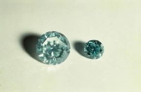 Pietra. Un esempio di gemma giÃ  lavorata e pronta per essere montata: zircone.De Agostini Picture Library/C. Bevilacqua