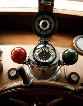 Bussola nautica moderna.De Agostini Picture Library