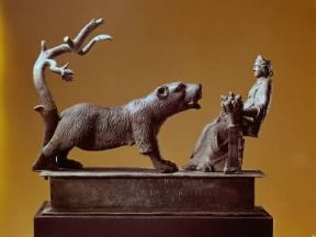 Artio. La divinitÃ  celtica in bronzo rinvenuta a Berna (Berna, Bernisches Historisches Museum).Berna, Museo