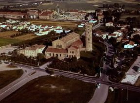 Basilica di S. Apollinare in Classe a Ravenna.De Agostini Picture Library / Pubbliaerfoto