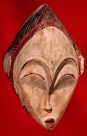 Fang. Maschera in legno dipinto (Parigi, MusÃ©e de l'Homme).Parigi, MusÃ©e de l'Homme