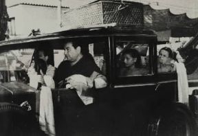 Luciano Emmer. Una scena tratta dal film Domenica d'agosto (1950).De Agostini Picture Library