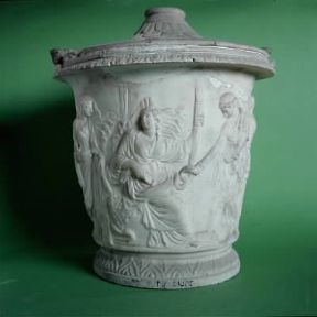 Misteri eleusini . Raffigurazione del culto misterico su un'urna funeraria romana (Roma, Museo, Nazionale Romano). De Agostini Picture Library