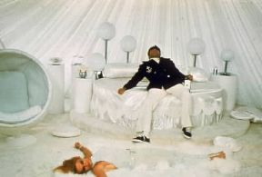 Cinema. Una scena del film Tommy di Ken Russel (1975).De Agostini Picture Library