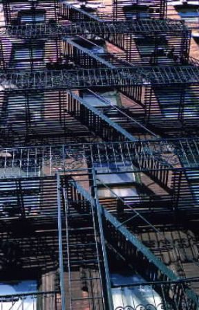 Ferro. Scala antincendio in un edificio di New York.De Agostini Picture Library/P. Servo