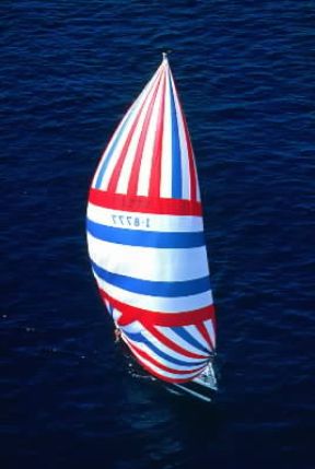 Vela. Veduta dall'alto di un'imbarcazione a vela.De Agostini Picture Library