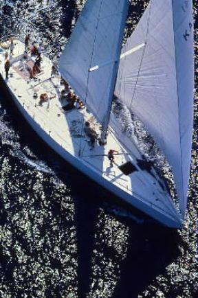 Vela. Un maxi yacht da regata.De Agostini Picture Library