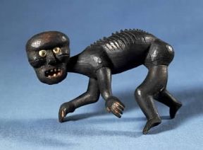 Eschimesi. Figura mitica in legno proveniente da Angmagssalik, in Groenlandia (Copenaghen, Nationalmuseet).Copenaghen, Nationalmuseet