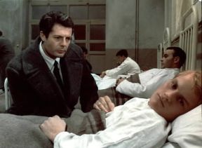 Valerio Zurlini. Un fotogramma del film Cronaca familiare (1962), con M. Mastroianni.De Agostini Picture Library