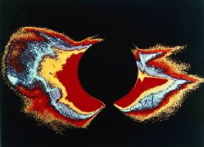 Astronomia. Elaborazione fotografica dell'eclissi solare che evidenzia i livelli di luminositÃ  dell'atmosfera esterna del Sole.NASA