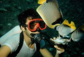 Autorespiratore. Sommozzatore con autorespiratore ad aria.De Agostini Picture Library/Duba