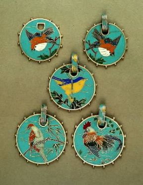 CloisonnÃ©. Medaglie in smalto cloisonnÃ© realizzate da A. Falize su disegno di L. Falize (Collezione privata).De Agostini Picture Library