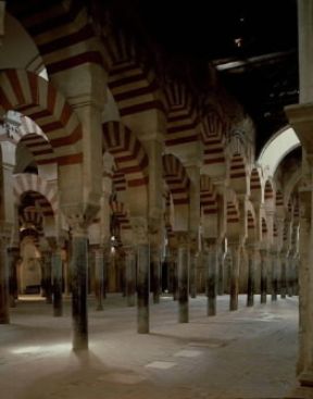 Spagna . Interno della moschea di Cordova (sec. VIII-X).De Agostini Picture Library/G. Nimatallah