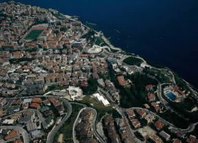 Ancona. Veduta aerea della cittÃ .De Agostini Picture Library/ Pubbli Aer Foto