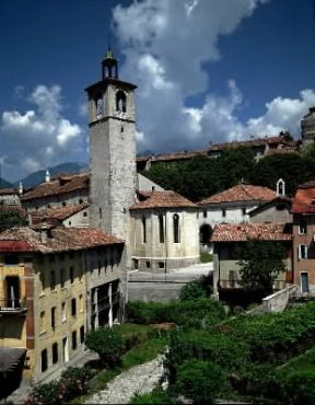 Feltre. Una veduta del centro storico.De Agostini Picture Library/A. Dagli Orti