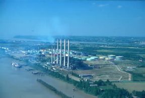 Centrale. Esempio di centrale termoelettrica.De Agostini Picture Library/C. Sappa