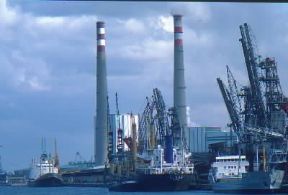 Centrale. La centrale termica di La Havre in Francia.De Agostini Picture Library/B. Annebicque