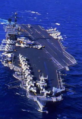 Portaerei statunitense Kennedy nelle acque del Mediterraneo.De Agostini Picture Library/D. Fracchia