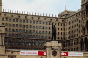 Azerbajdzan. Una piazza nel centro di Baku.De Agostini Picture Library / E. Turri