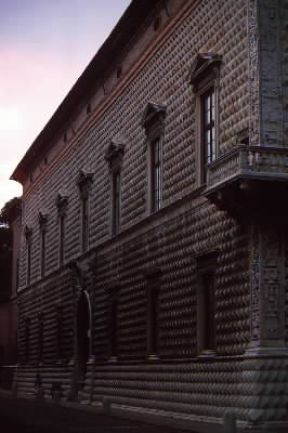 Biagio Rossetti. Il palazzo dei Diamanti a Ferrara, realizzato tra il 1494 e il 1503.De Agostini Picture Library / A. Vergani