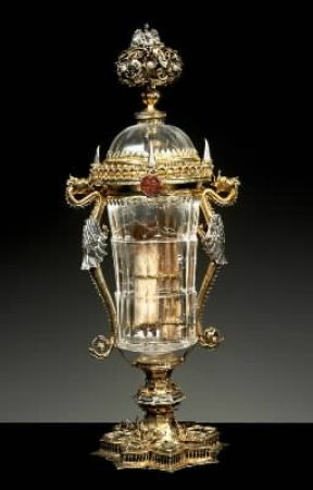 Glittica. Bicchiere con coperchio di cristallo di rocca e argento dorato, sec. XV (Firenze, Tesoro di S. Lorenzo).De Agostini Picture Library / A. Dagli Orti