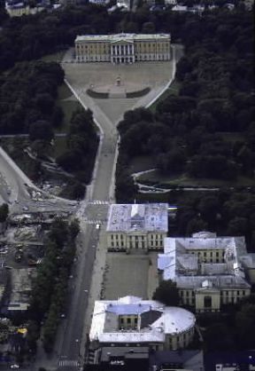 Oslo . Veduta aerea del Palazzo Reale, edificato alla metÃ  del sec. XIX.De Agostini Picture Library/G. Roli