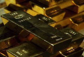 Svizzera. Lingotti nella fonderia d'oro Valcambi di Balerna. De Agostini Picture Library/A. Vergani