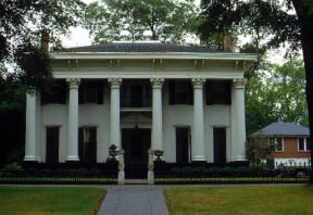 Columbus (Georgia). La facciata di Illges House del 1850, tipica residenza coloniale. De Agostini Picture Library / M. Bertinetti