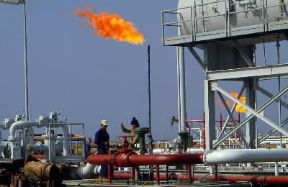 Egitto . Impianto petrolifero presso El Bilaiyim, nel golfo di Suez.De Agostini Picture Library/A. Vergani