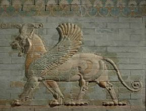 Iran . Fregio con grifone in mattoni smaltati proveniente dal palazzo di Dario I a Susa (sec. V a. C.; Parigi, Louvre).De Agostini Picture Library/G. Dagli Orti