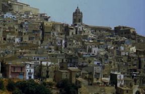 Caltagirone. Veduta della cittÃ .De Agostini Picture Library/M. Leigheb