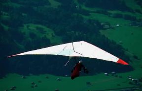 Deltaplano senza motore durante un volo.De Agostini Picture Library/C. Sappa