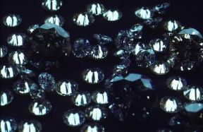 Diamante . Diamanti sottoposti al taglio.De Agostini Picture Library/C. Sappa
