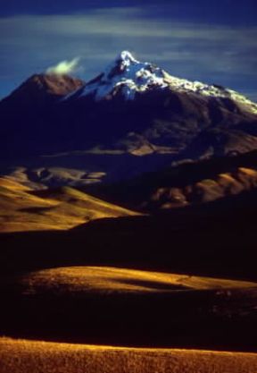 Cotopaxi. Veduta della regione andina della Sierra.De Agostini Picture Library / G. SioÃ«n