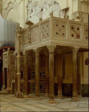 Campania. Ambone di destra nel duomo di Salerno sostenuto da dodici colonne e preceduto da un cero pasquale coevo.De Agostini Picture Library/A. De Gregorio
