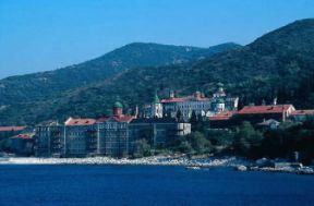 Monte Santo. Il complesso monasteriale di Panteleimonos.De Agostini Picture Library / M. Bertinetti