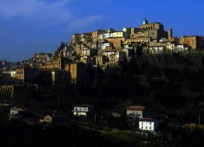 Penne. Una veduta del centro abruzzese.De Agostini Picture Library/A. De Gregorio