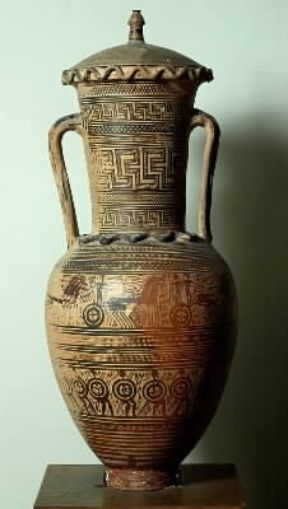 Stile geometrico. Vaso greco con decorazioni a motivi geometrici (Atene, Museo Nazionale Archeologico).De Agostini Picture Library/G. Nimatallah