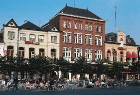 Brabante Settentrionale. Il mercato nella cittÃ  di Eindhoven.De Agostini Picture Library/G. SioÃ«n