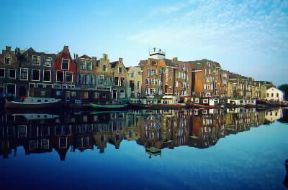 Leida. Veduta della cittÃ  olandese.De Agostini Picture Library/G. SioÃ«n