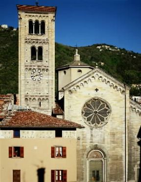 Maestri Comacini. La chiesa di S. Fedele.De Agostini Picture Library / C. Cigolini