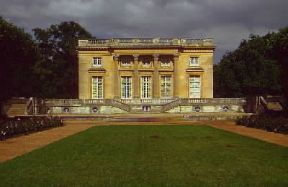 Ange-Jacques Gabriel. Il Petit Trianon (1768) a Versailles.De Agostini Picture Library/G. SioÃ«n