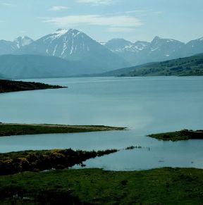 Campotosto. Veduta del bacino artificiale.De Agostini Picture Library/J. Ciganovic