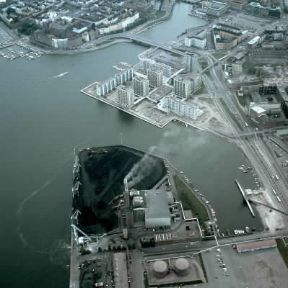 Carbone. Industria carbonifera presso Helsinki.De Agostini Picture Library/N. Cirani