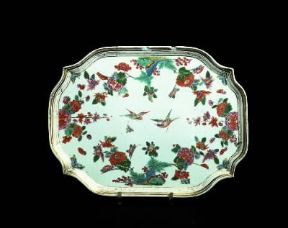 Porcellana. Vassoio in porcellana di Meissen (1725 ca).De Agostini Picture Library/A. C. Cooper