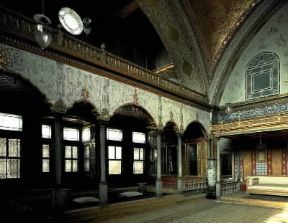 Harem. Sala imperiale dell'harem del Topkapi.De Agostini Picture Library / G. Dagli Orti